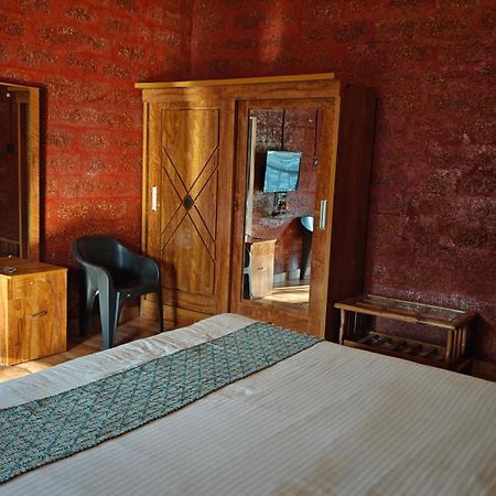 Stone Casa By Vgh 4Bhk Villa With Swimming Pool Mahabaleshwar Bagian luar foto