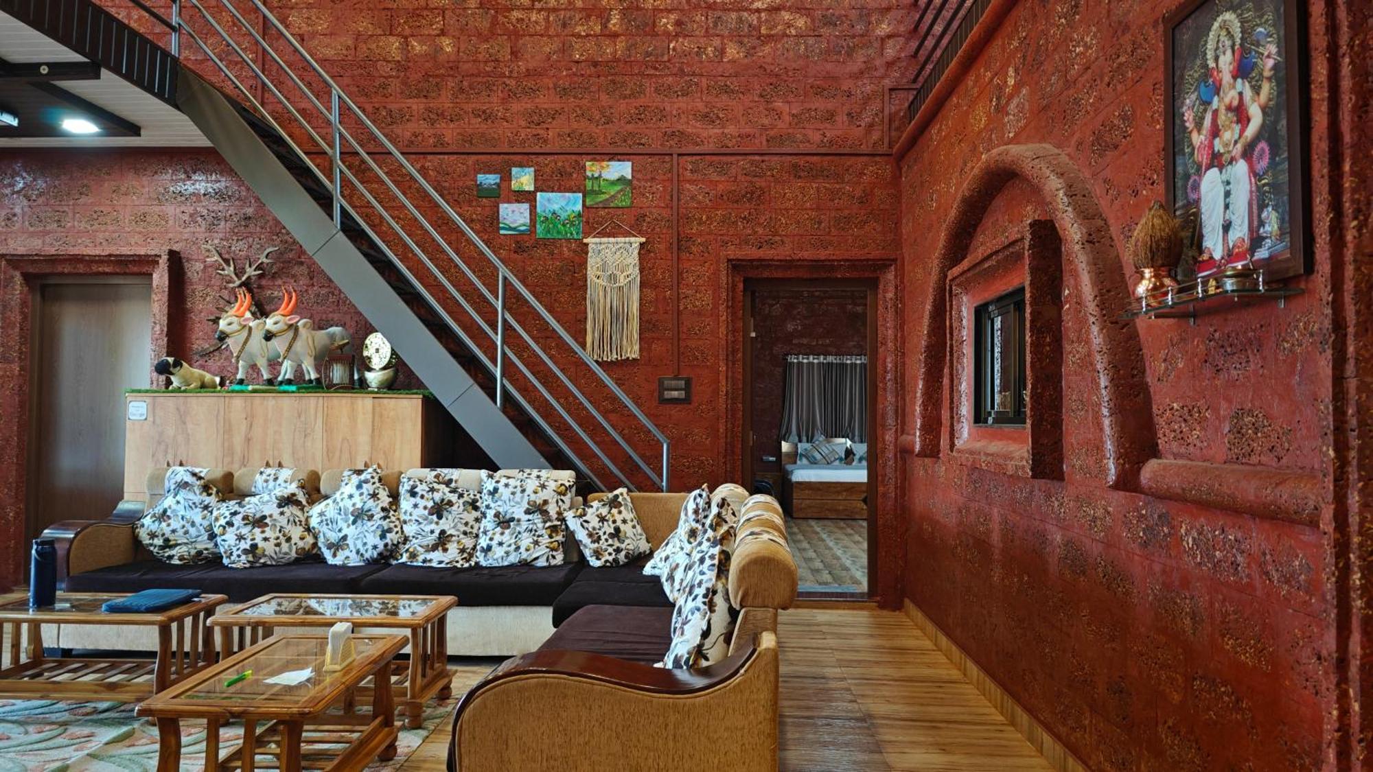 Stone Casa By Vgh 4Bhk Villa With Swimming Pool Mahabaleshwar Bagian luar foto